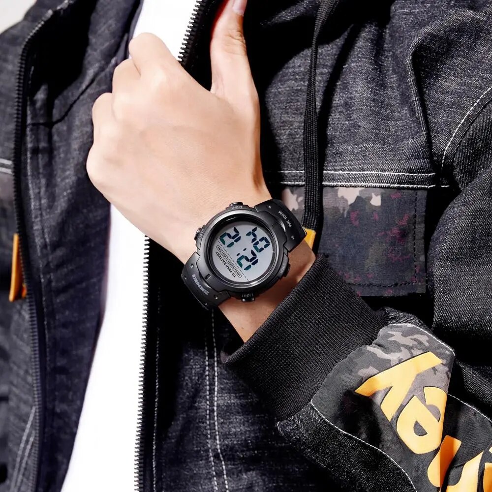 SKMEI-Outdoor-Sport-Watch-100M-Waterproof-Digital-Watch-Men-Fashion-Led-Light-Stopwatch-Wrist-Watch-Men-4